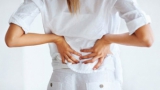 Xoa bóp chữa đau thắt lưng